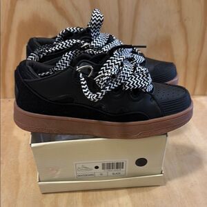 Abata leather sneakers Women’s size 10
Brand New